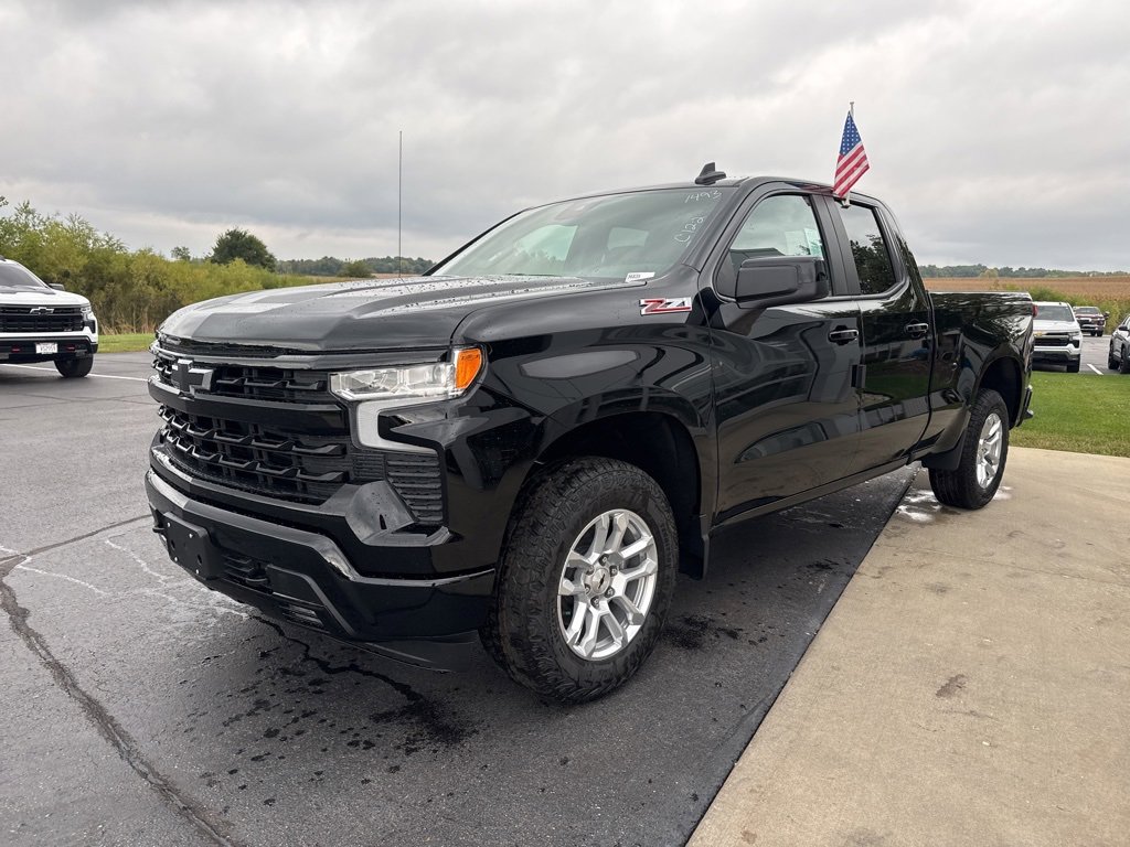 2026 Chevrolet Silverado 1500 RST photo 3