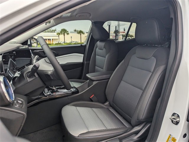 2026 Chevrolet Trax LT photo 5
