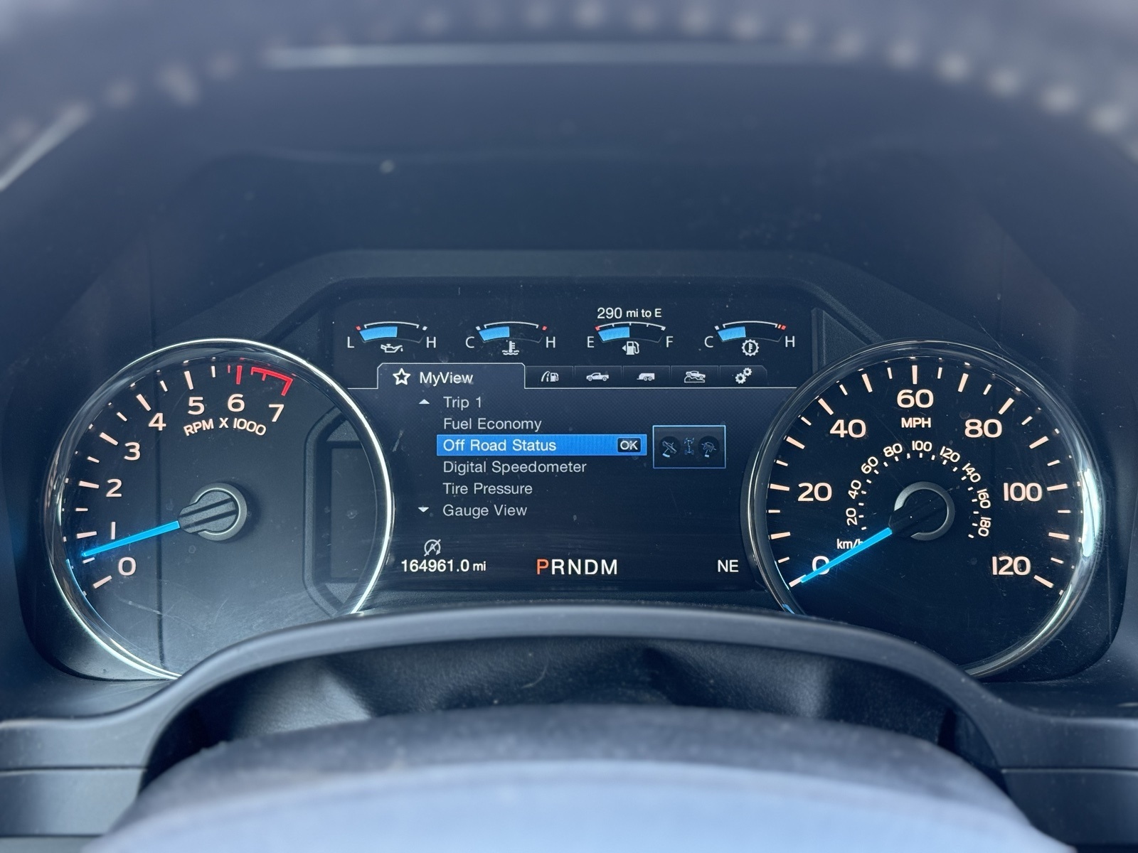 2017 Ford F-150 Lariat photo 30