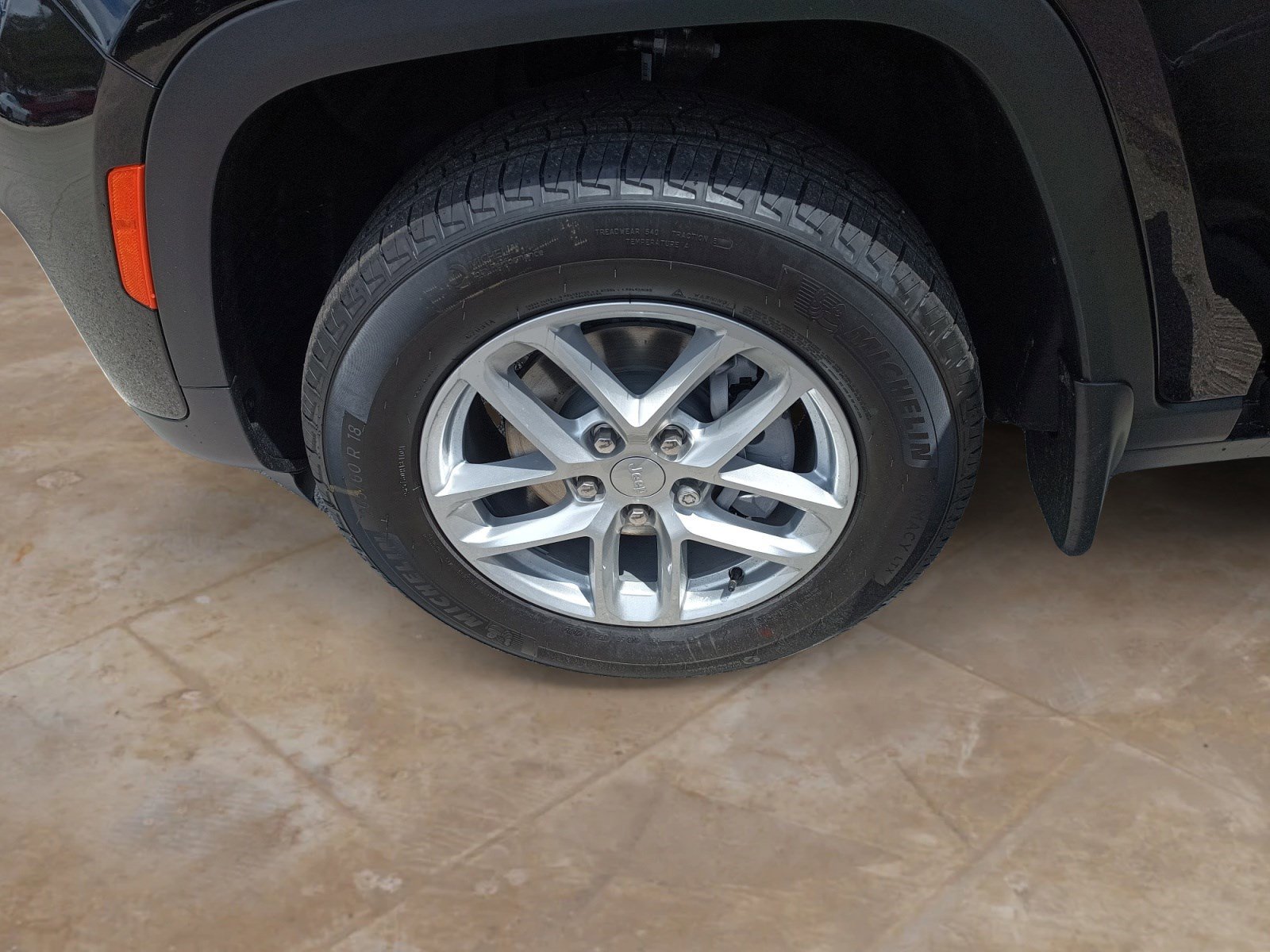 2025 Jeep Grand Cherokee Laredo X photo 18