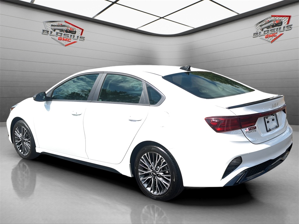 2023 Kia Forte GT-Line photo 3