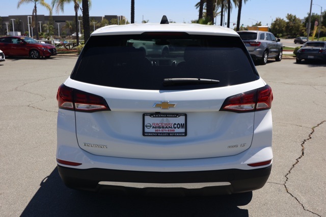 2024 Chevrolet Equinox LT photo 2