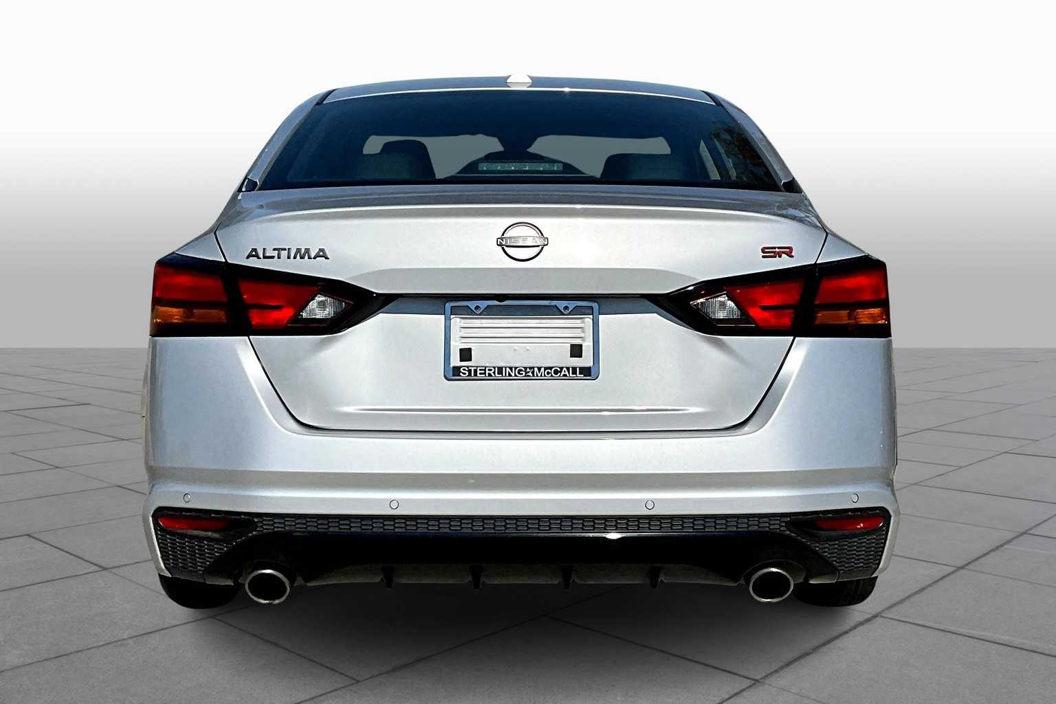 2024 Nissan Altima 2.5 SR photo 4