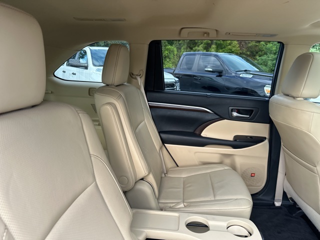 2015 Toyota Highlander Limited photo 34