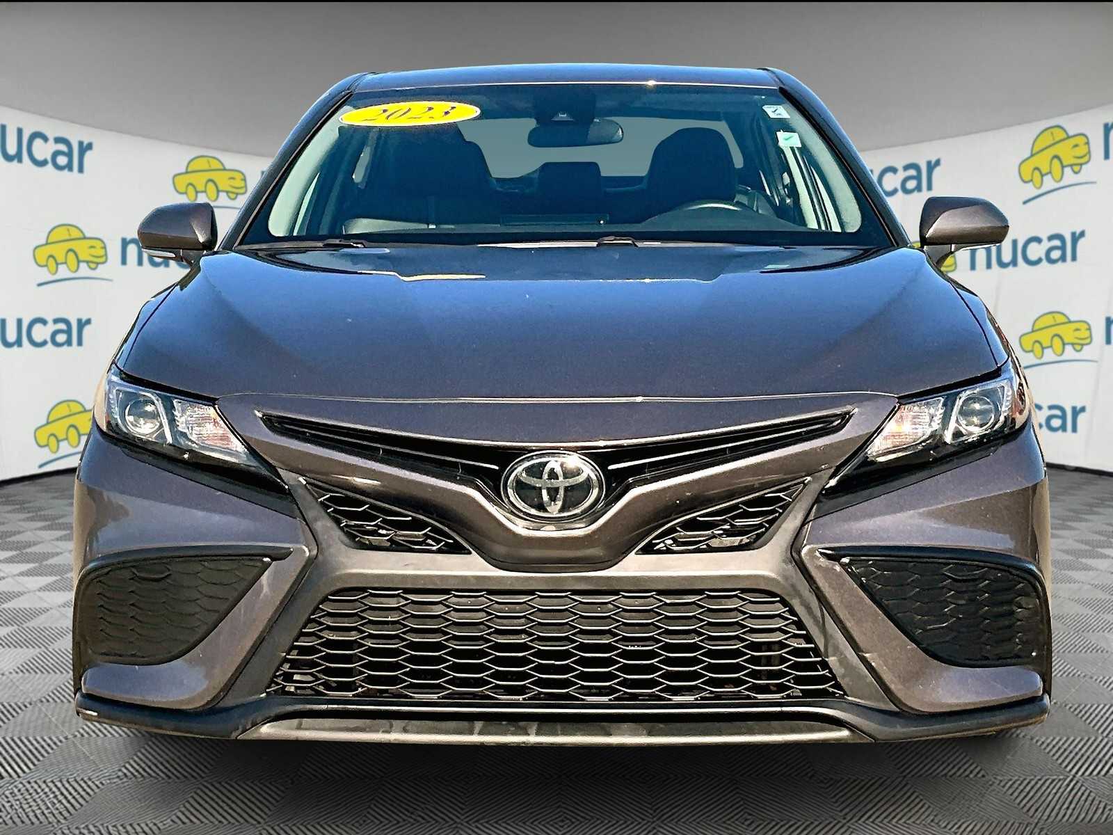 2023 Toyota Camry SE photo 2