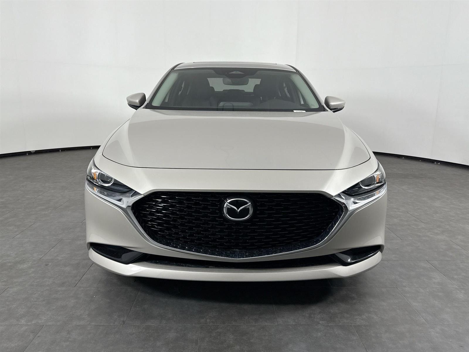 2025 Mazda Mazda3 2.5 s Preferred photo 3