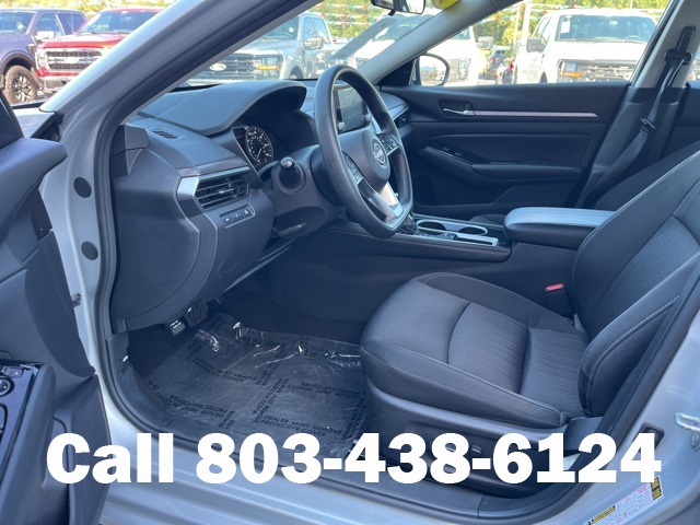 2023 Nissan Altima 2.5 SV photo 6