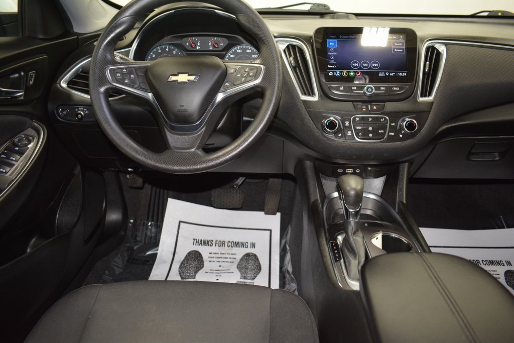 2021 Chevrolet Malibu 1LT photo 3