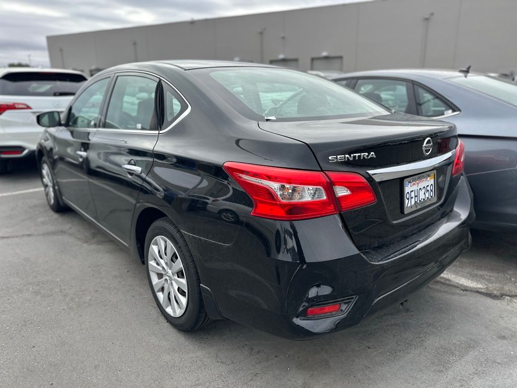 2019 Nissan Sentra S photo 4