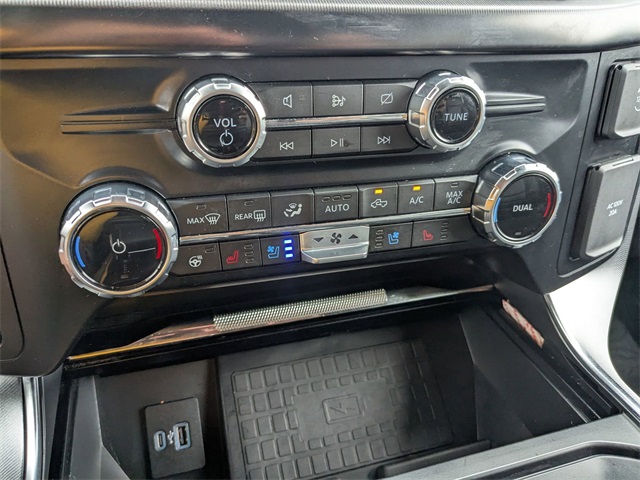2022 Ford F-150 Platinum photo 28