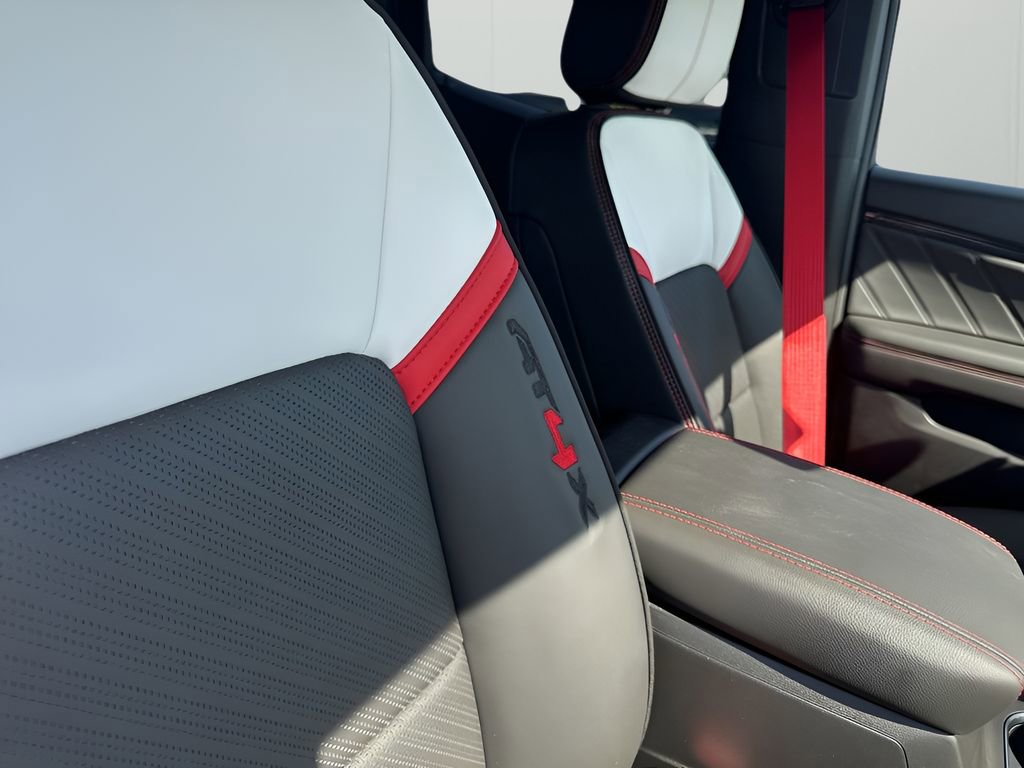 2026 Gmc Canyon AT4 photo 17