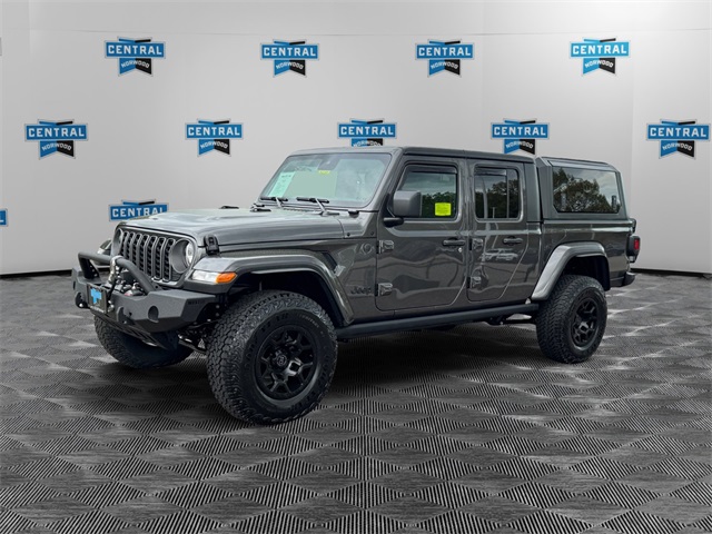 2025 Jeep Gladiator Sport S's photo
