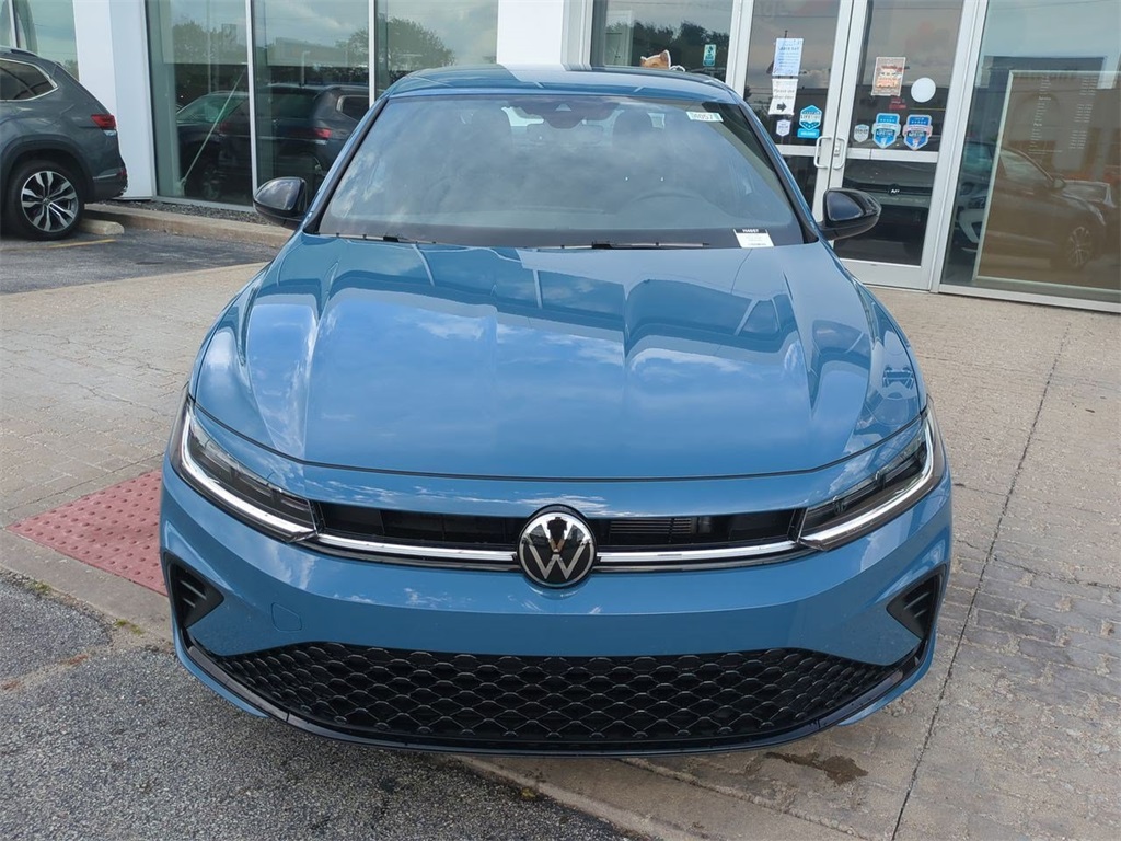 2025 Volkswagen Jetta 1.5T Sport photo 3