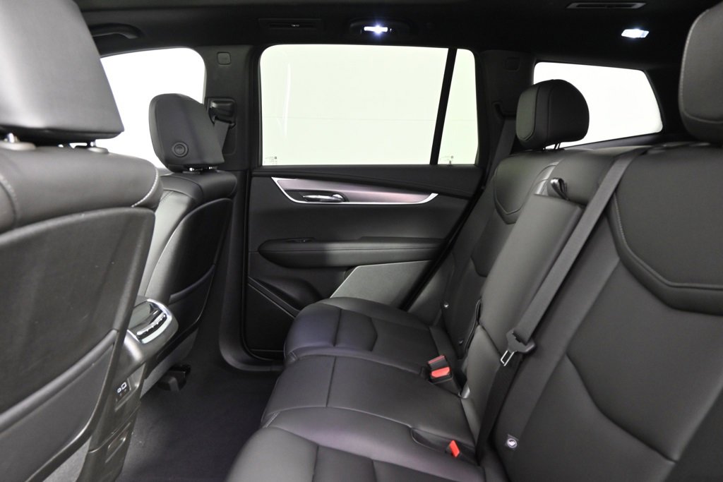 2025 Cadillac XT6 Luxury photo 14