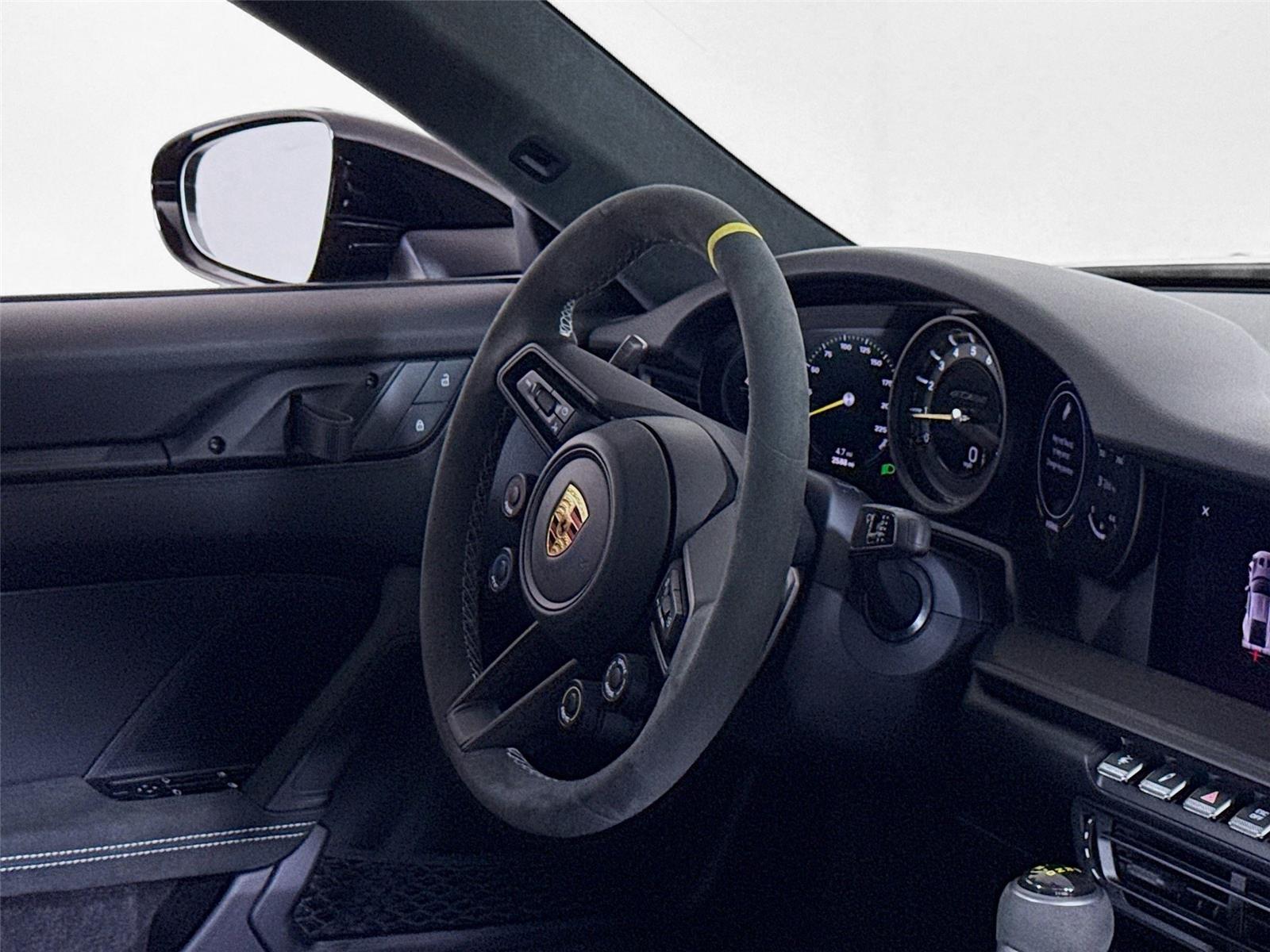 2025 Porsche 911 GT3 RS photo 28