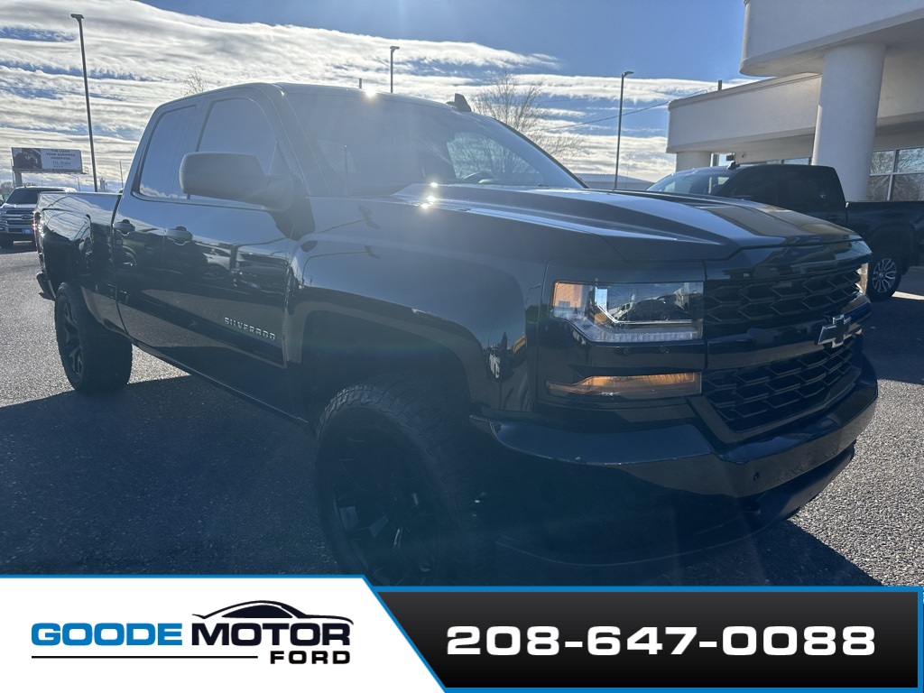 2018 Chevrolet Silverado 1500 Custom's photo