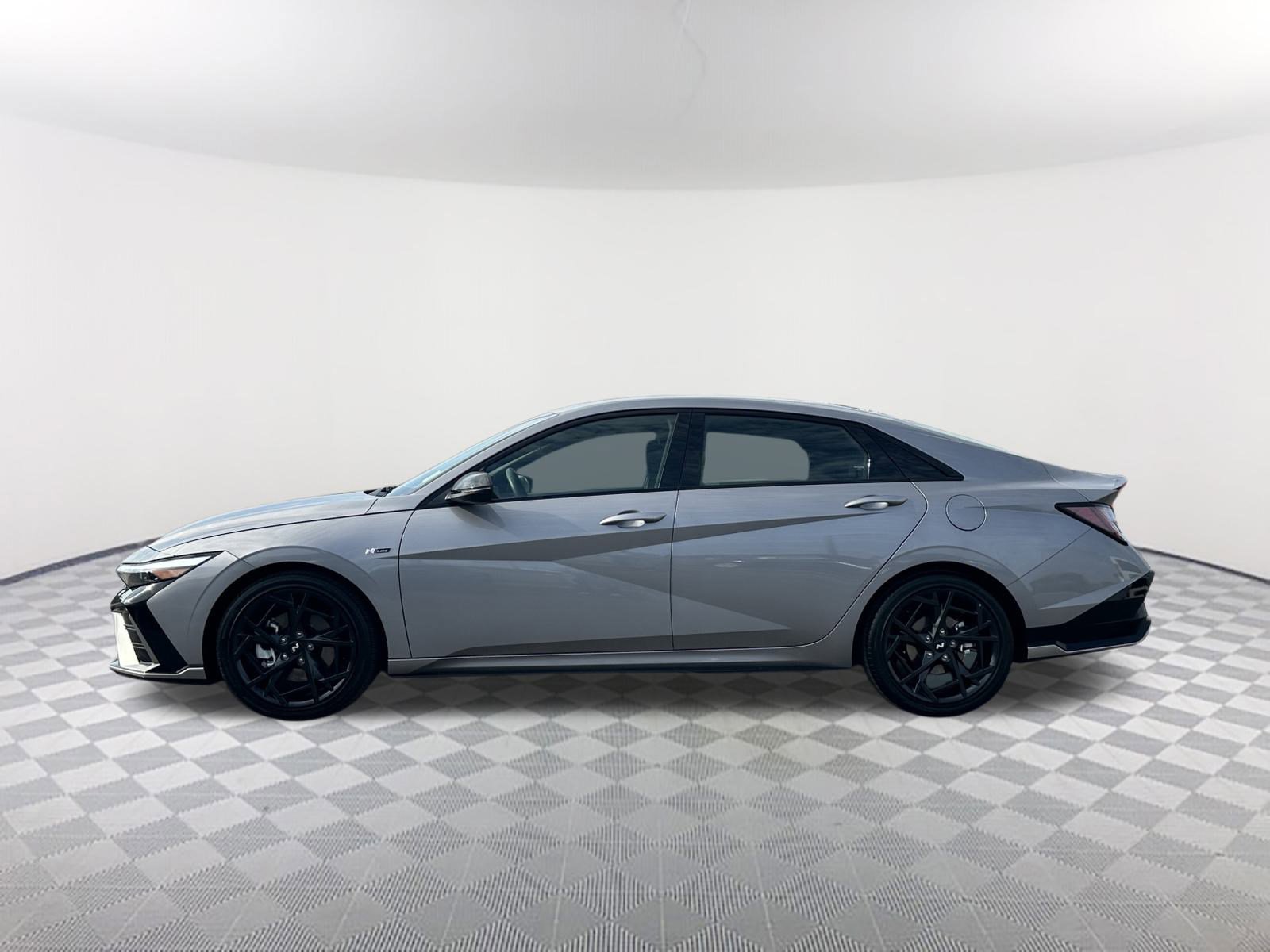 2025 Hyundai Elantra N Line photo 8