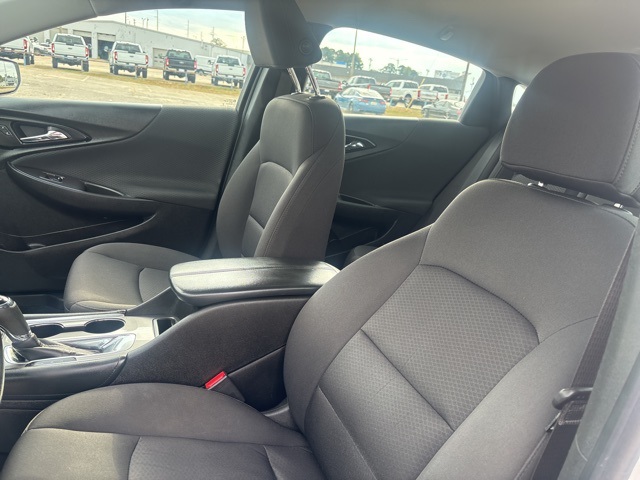 2018 Chevrolet Malibu 1LT photo 14