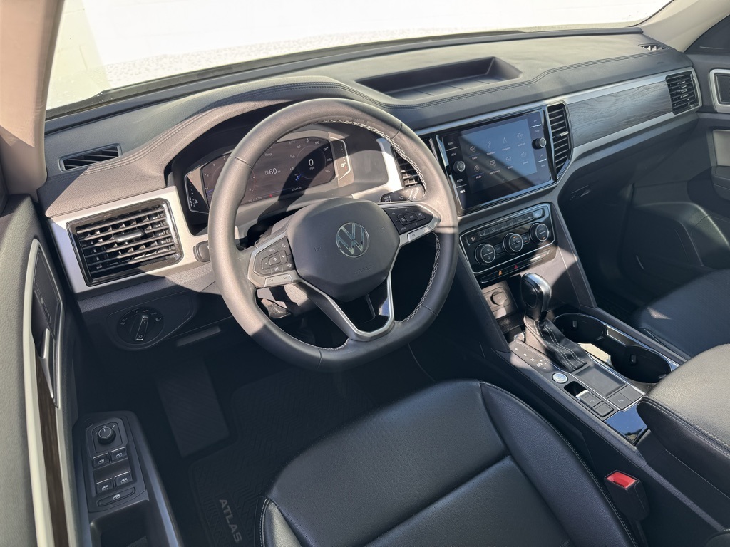 2022 Volkswagen Atlas V6 SE Technology photo 2
