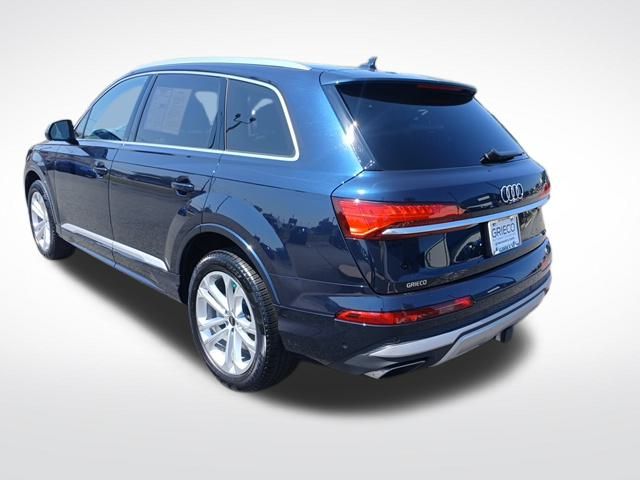 2025 Audi Q7 45 Premium Plus photo 4
