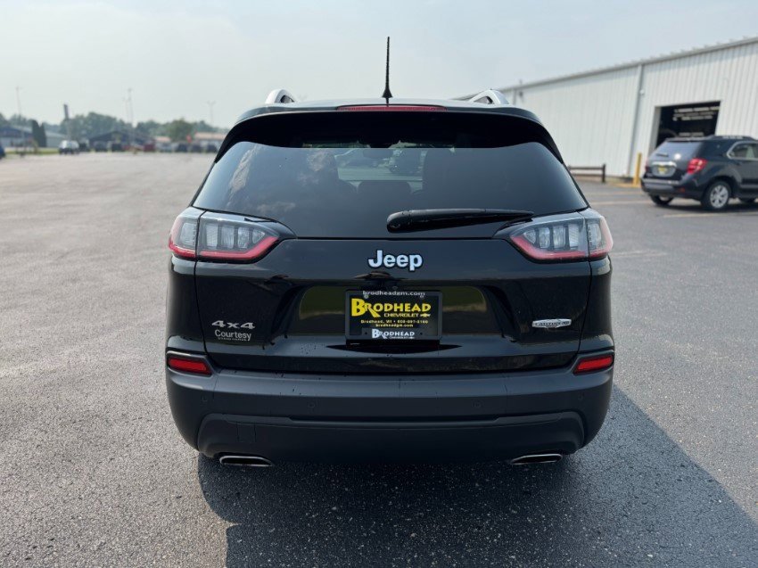 2021 Jeep Cherokee Latitude Lux photo 3
