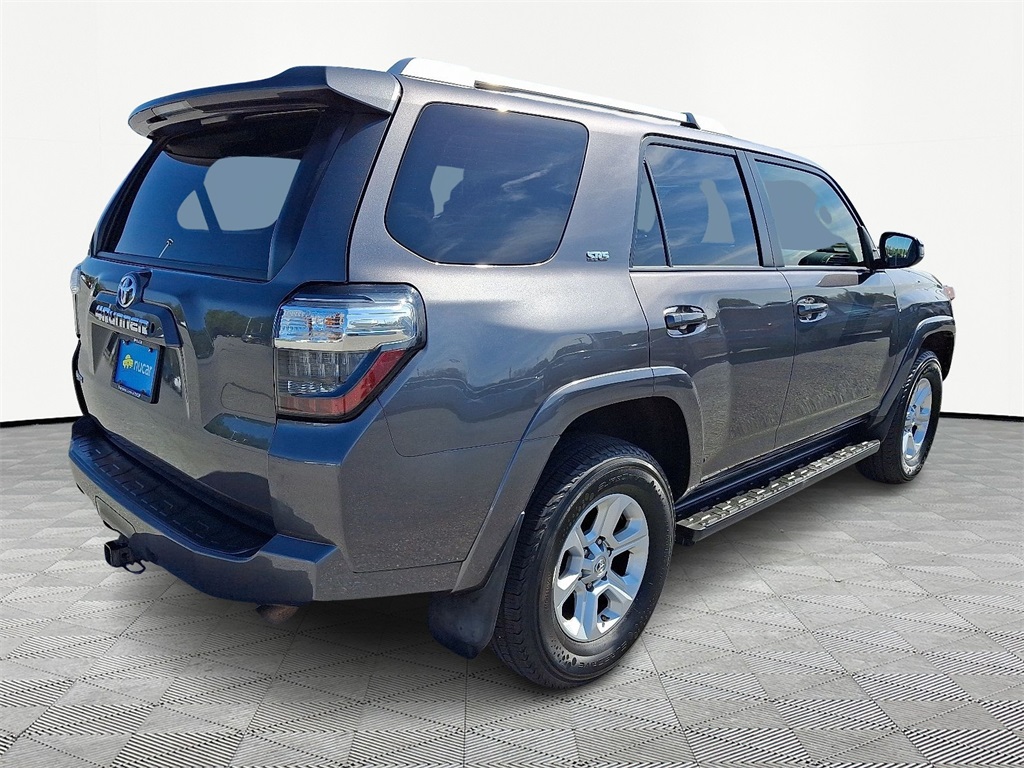 2016 Toyota 4Runner SR5 photo 7