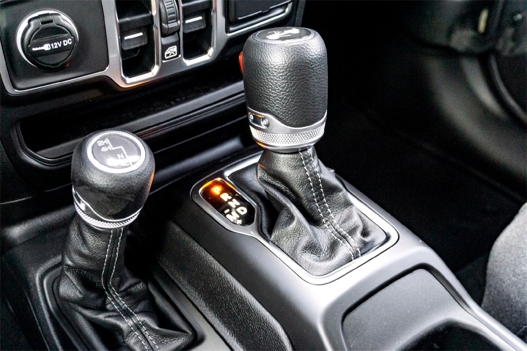 2025 Jeep Wrangler Sport S photo 15