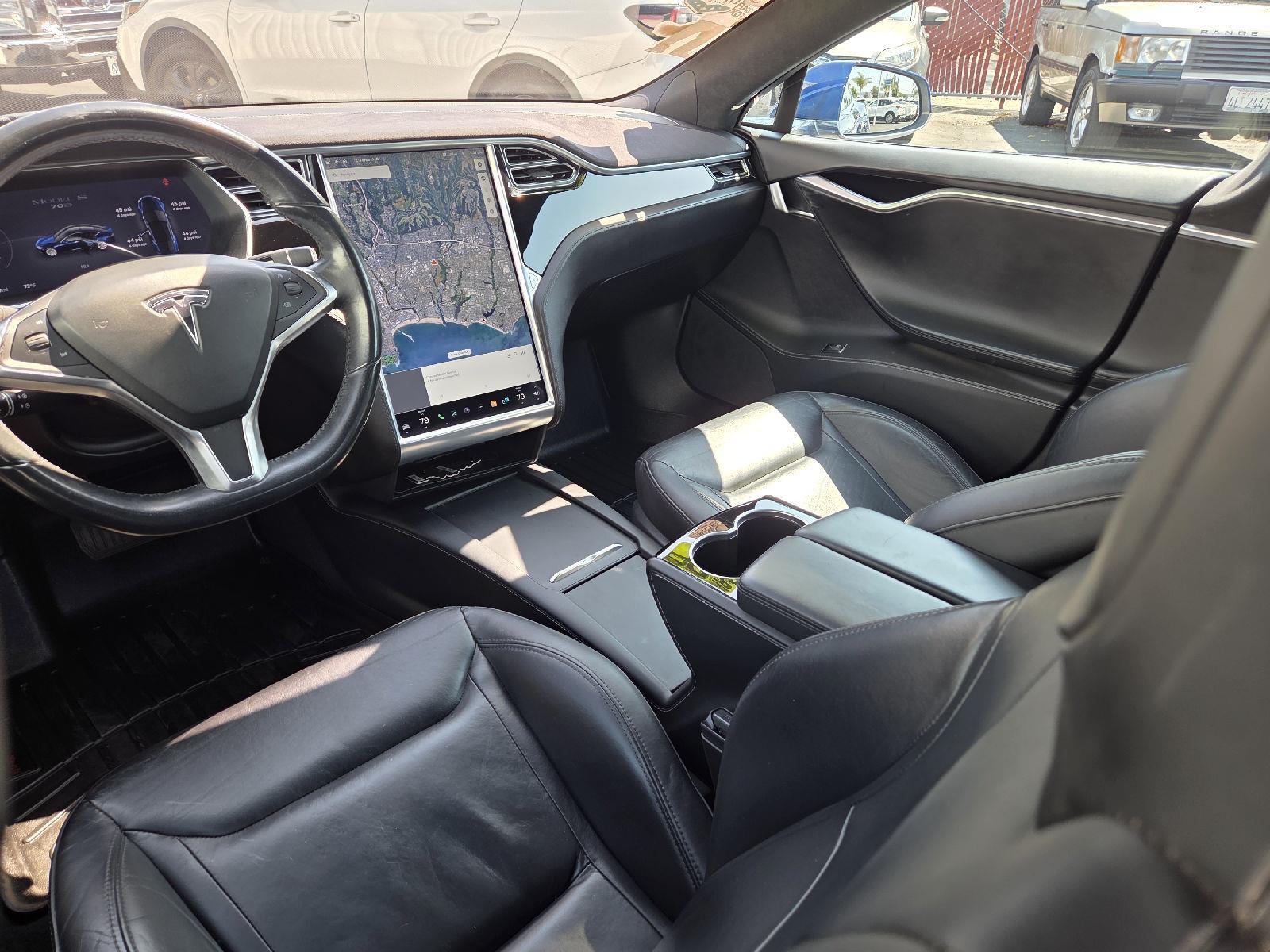 2016 Tesla Model S 70D photo 3