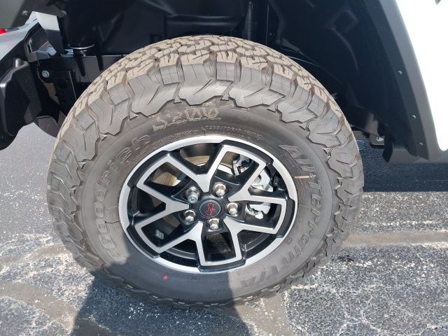 2025 Jeep Wrangler Rubicon photo 15
