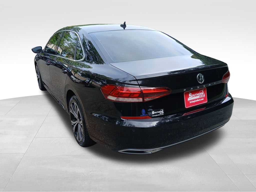 2020 Volkswagen Passat 2.0T SEL photo 3