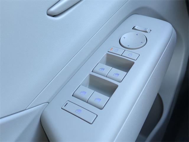2026 Hyundai Kona SEL photo 21