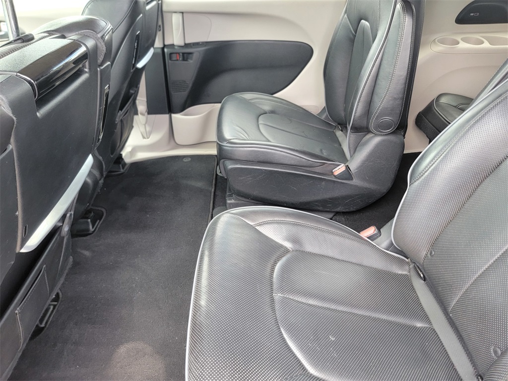 2018 Chrysler Pacifica Hybrid Limited photo 19
