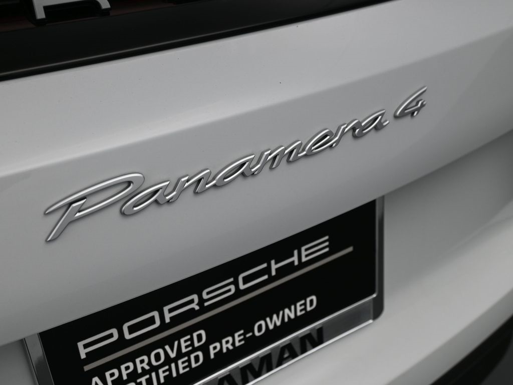 2025 Porsche Panamera 4 photo 7