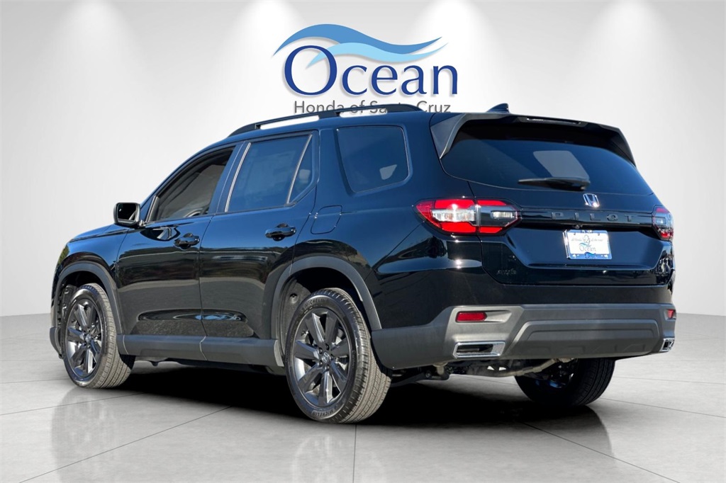 2025 Honda Pilot Sport photo 2