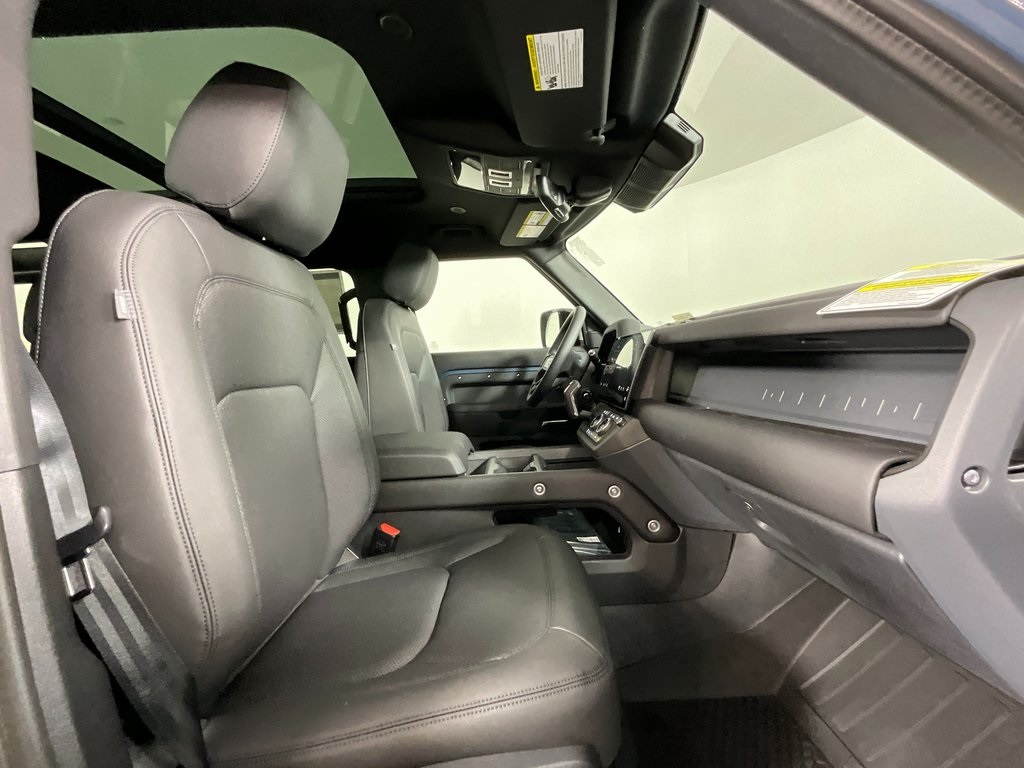 2026 Land Rover Defender 110 S photo 2