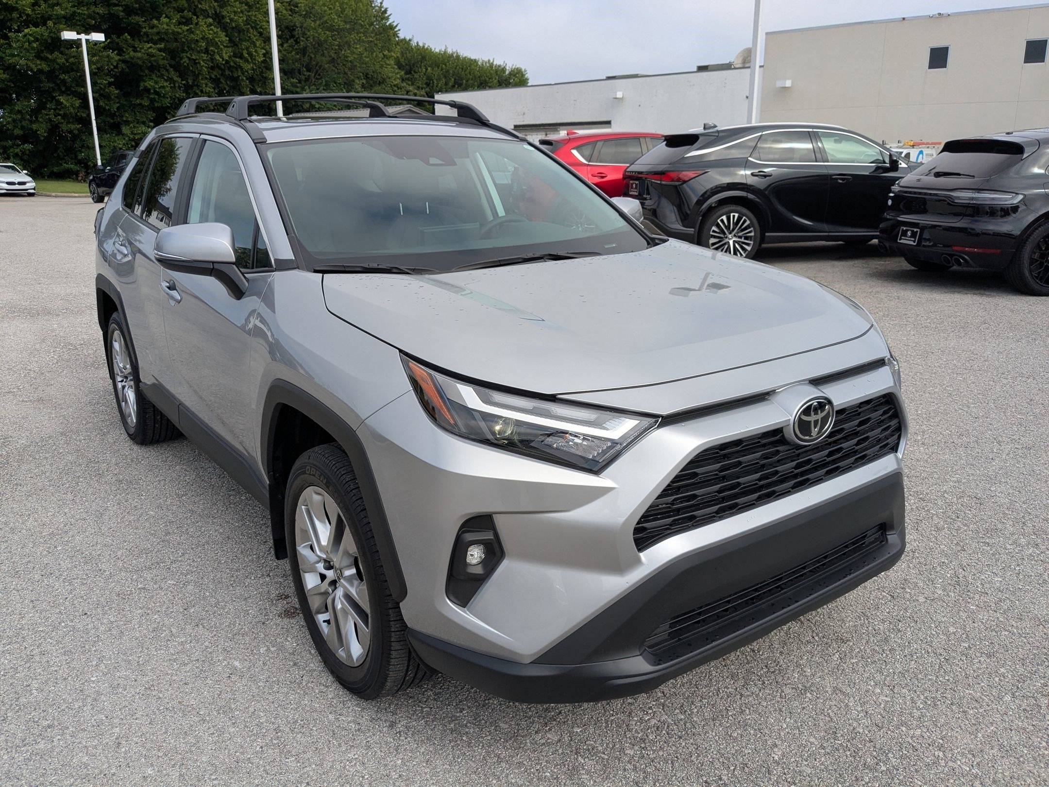 2025 Toyota RAV4 XLE Premium photo 3