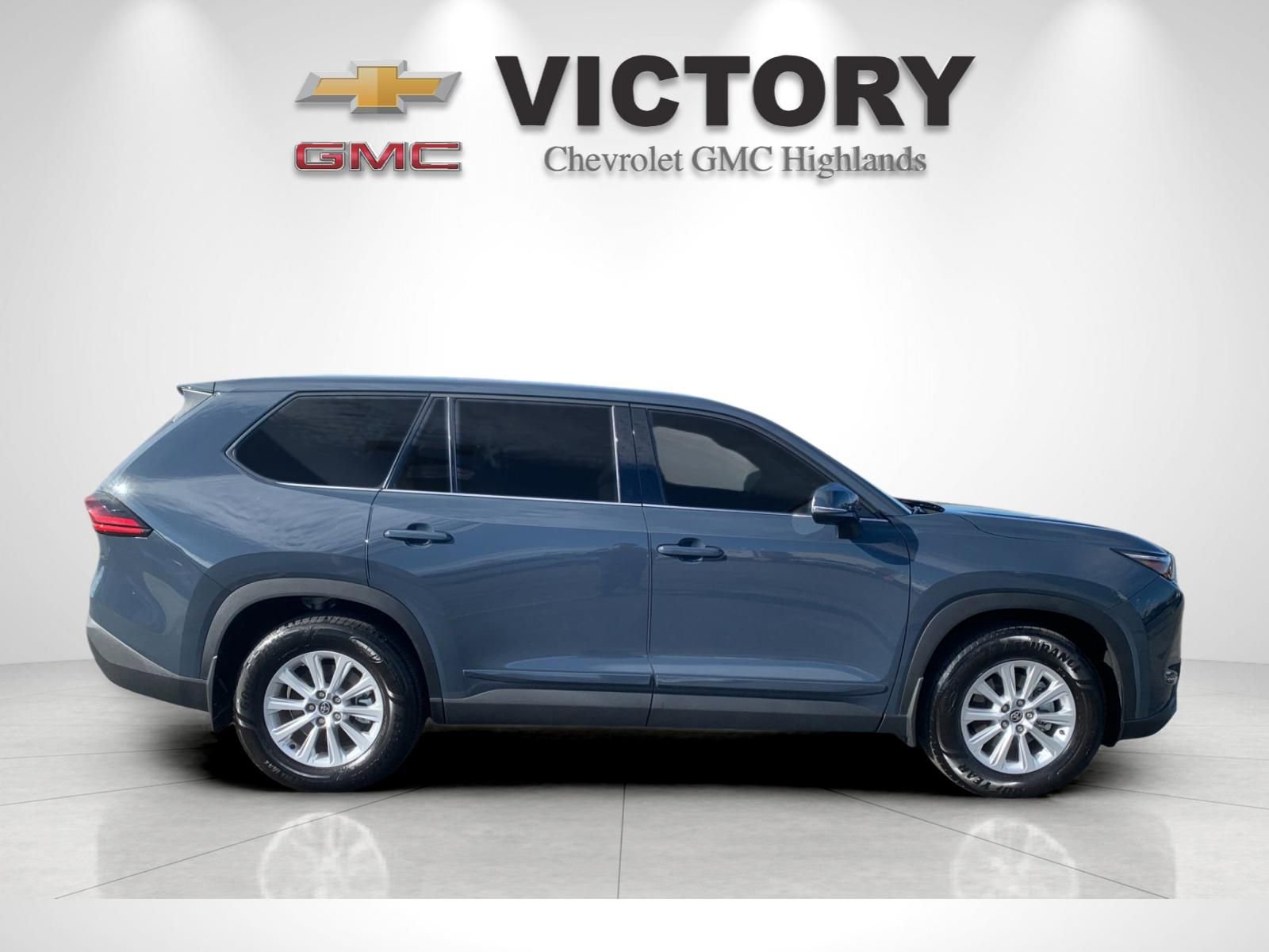 2025 Toyota Grand Highlander XLE photo 2