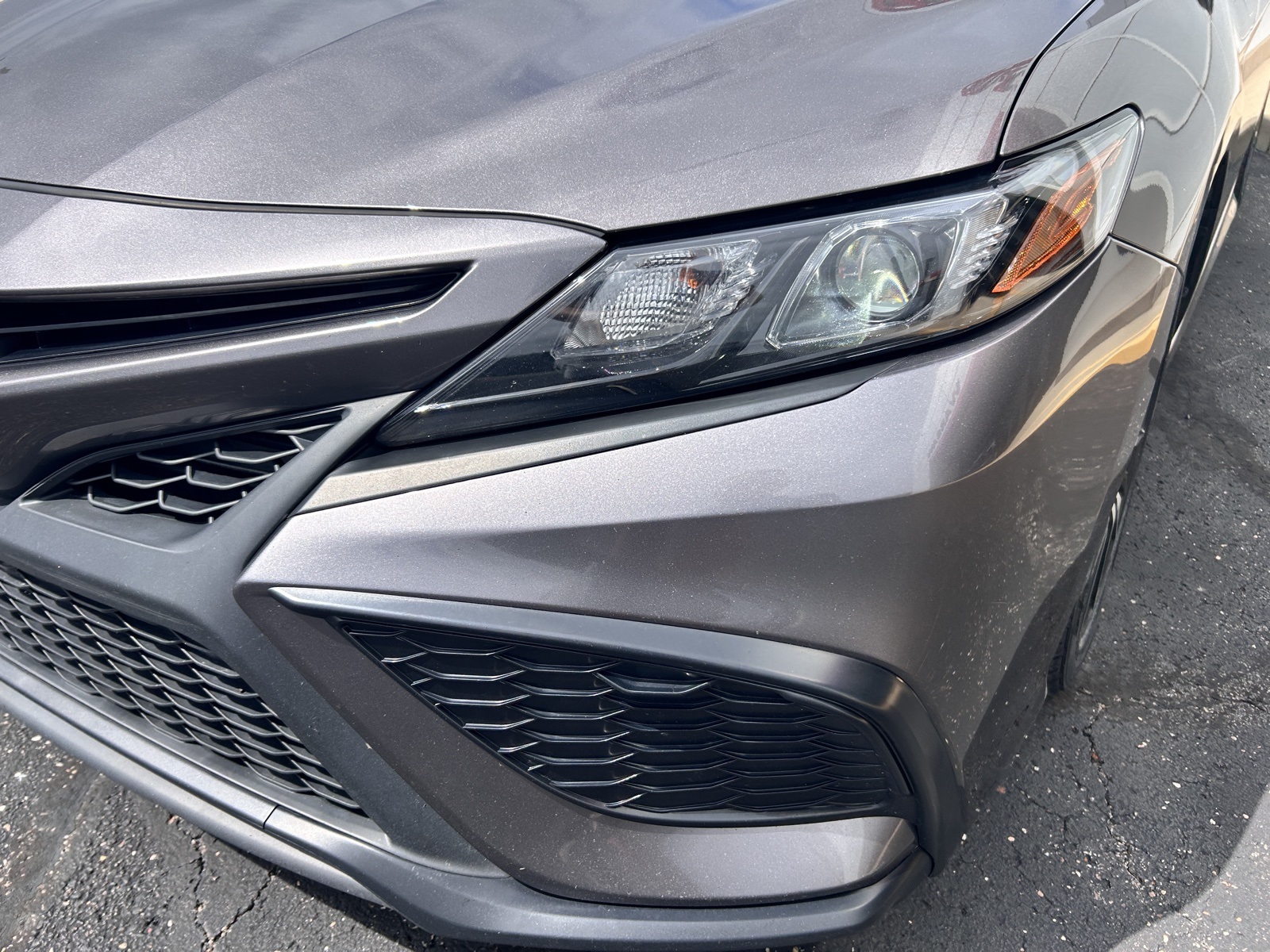 2022 Toyota Camry SE photo 5