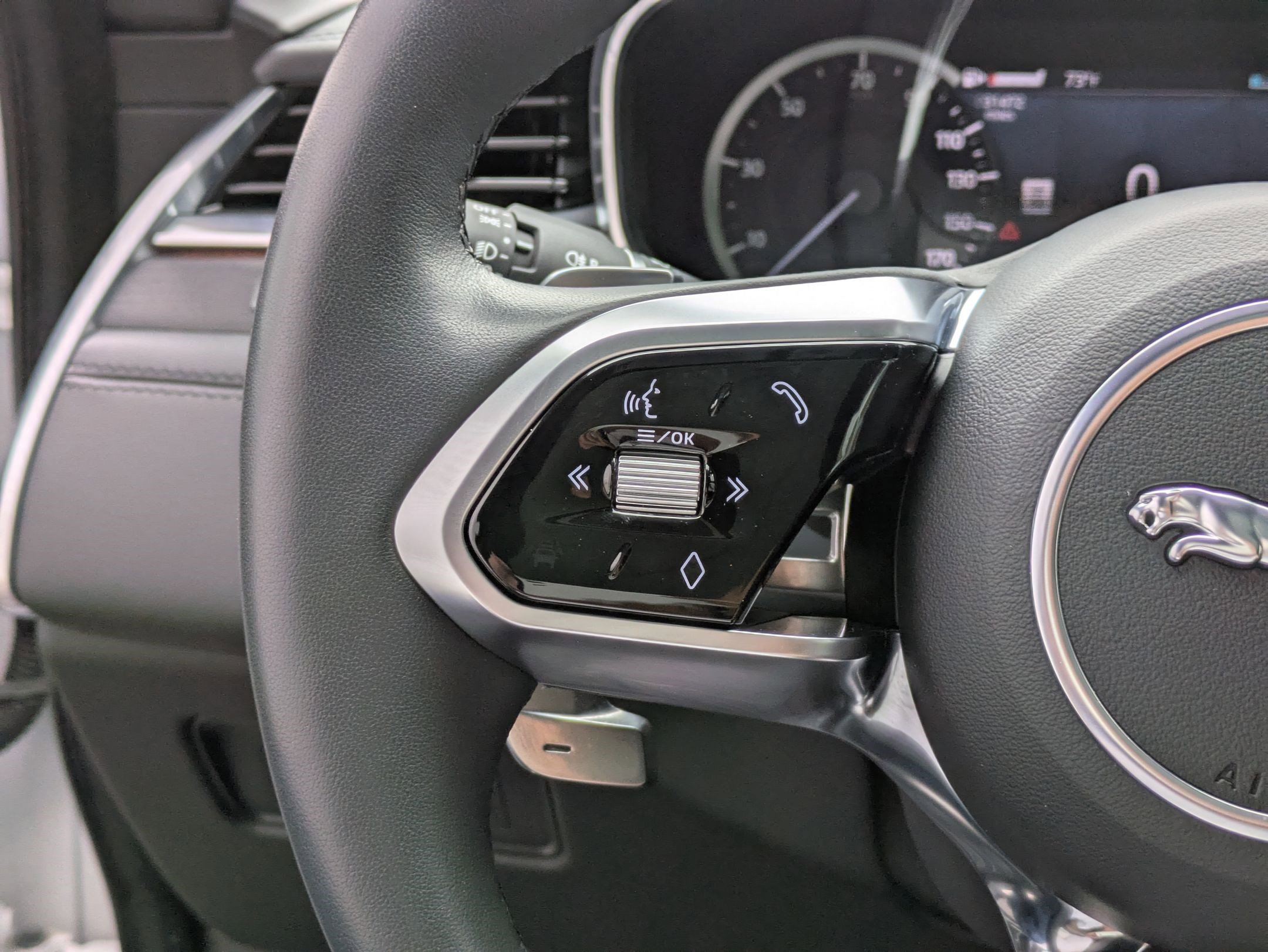 2023 Jaguar F-PACE P250 S photo 16