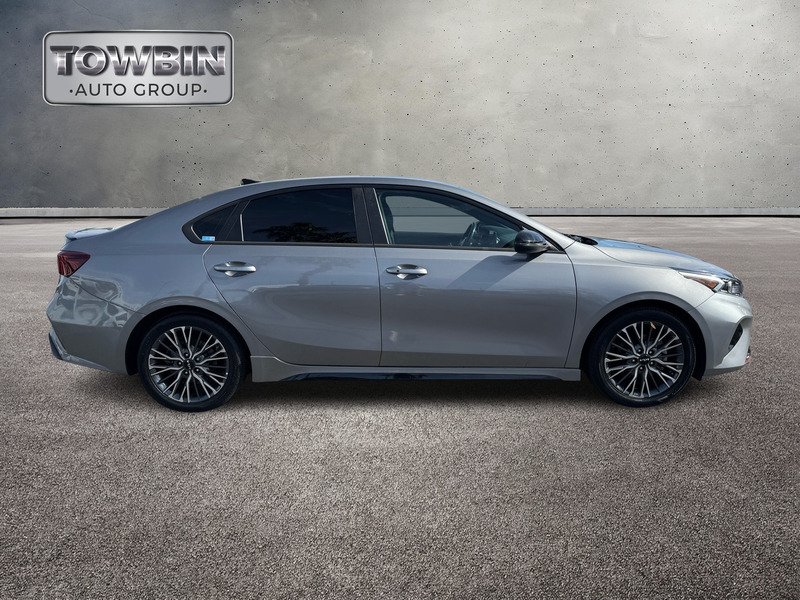 2023 Kia Forte GT-Line photo 3