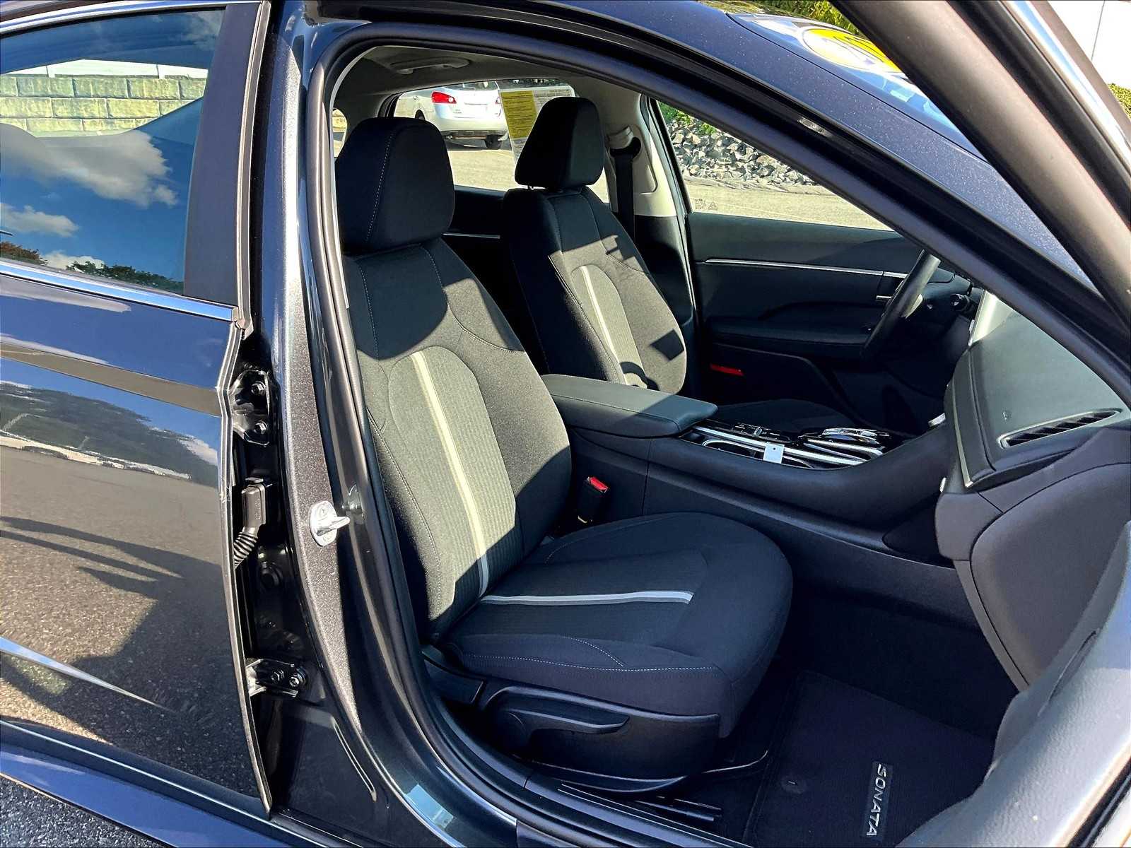 2022 Hyundai Sonata SEL photo 11