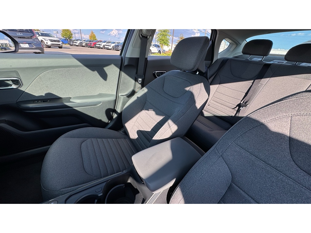 2025 Kia K4 EX photo 9