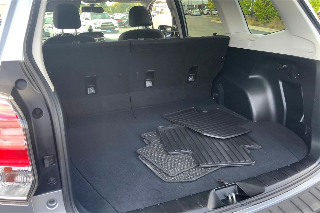 2017 Subaru Forester 2.5i Premium photo 26