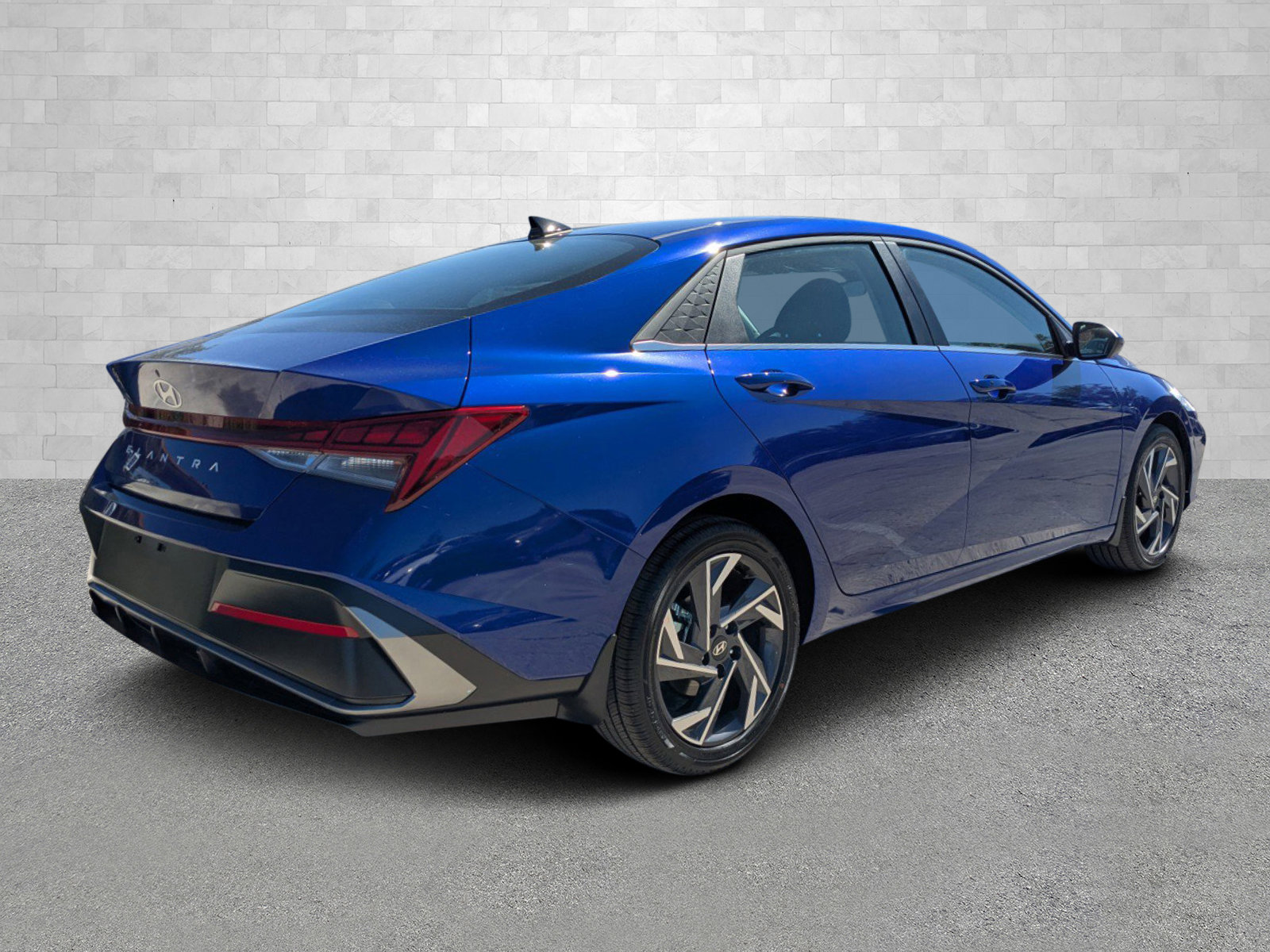 2025 Hyundai Elantra SEL Convenience photo 2