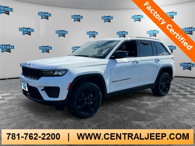 2023 Jeep Grand Cherokee Altitude's photo