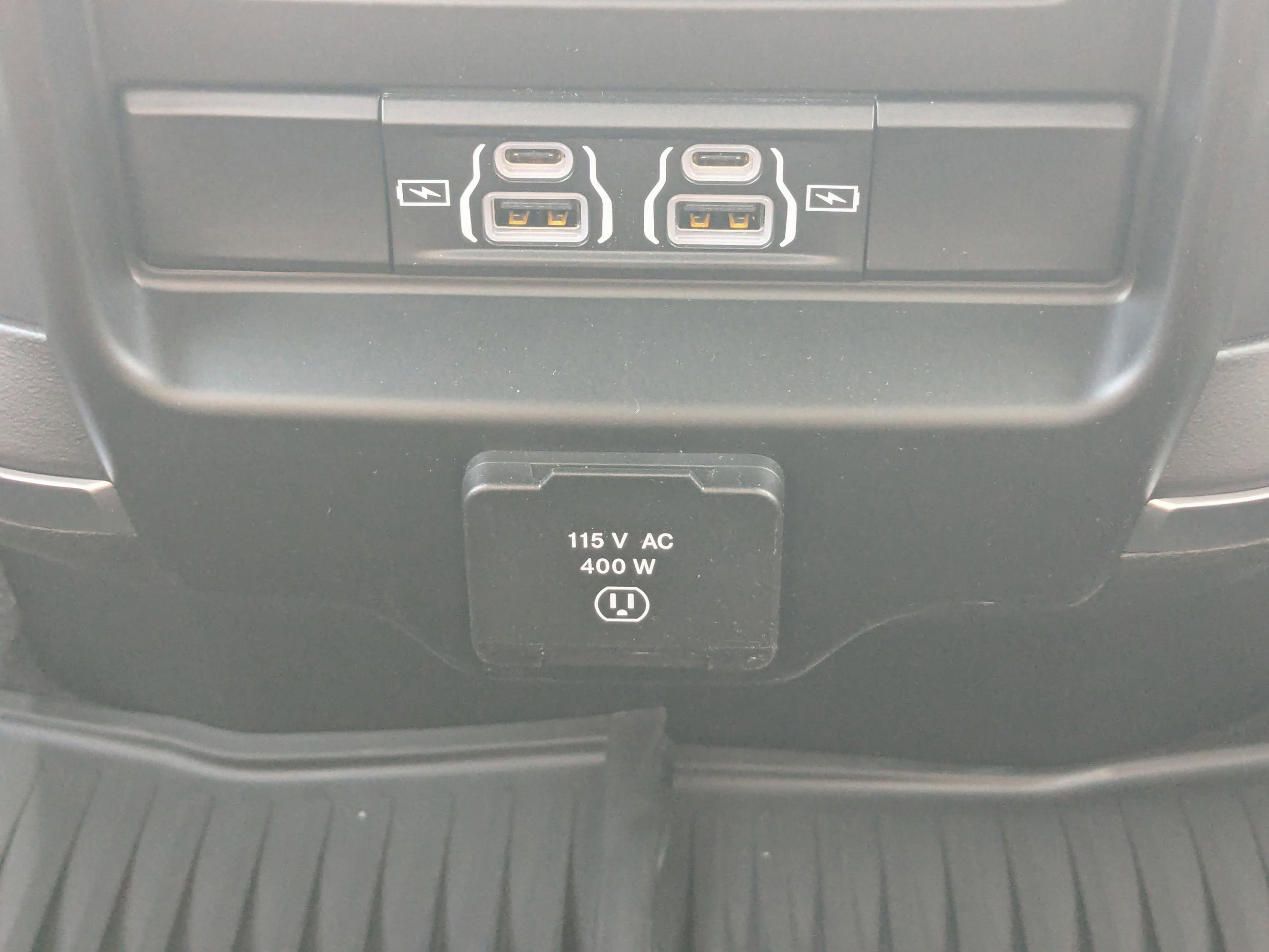 2025 Ram 3500 Big Horn photo 8