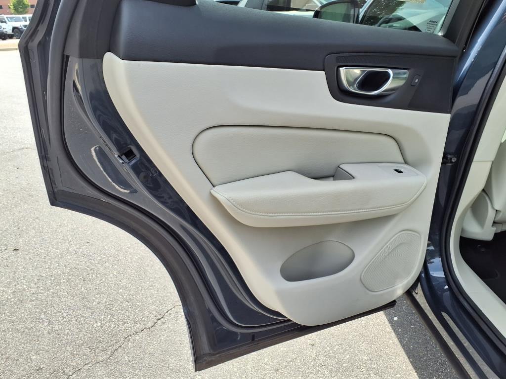 2020 Volvo XC60 Inscription photo 24