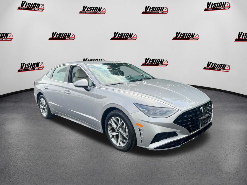 2023 Hyundai Sonata SEL photo 3