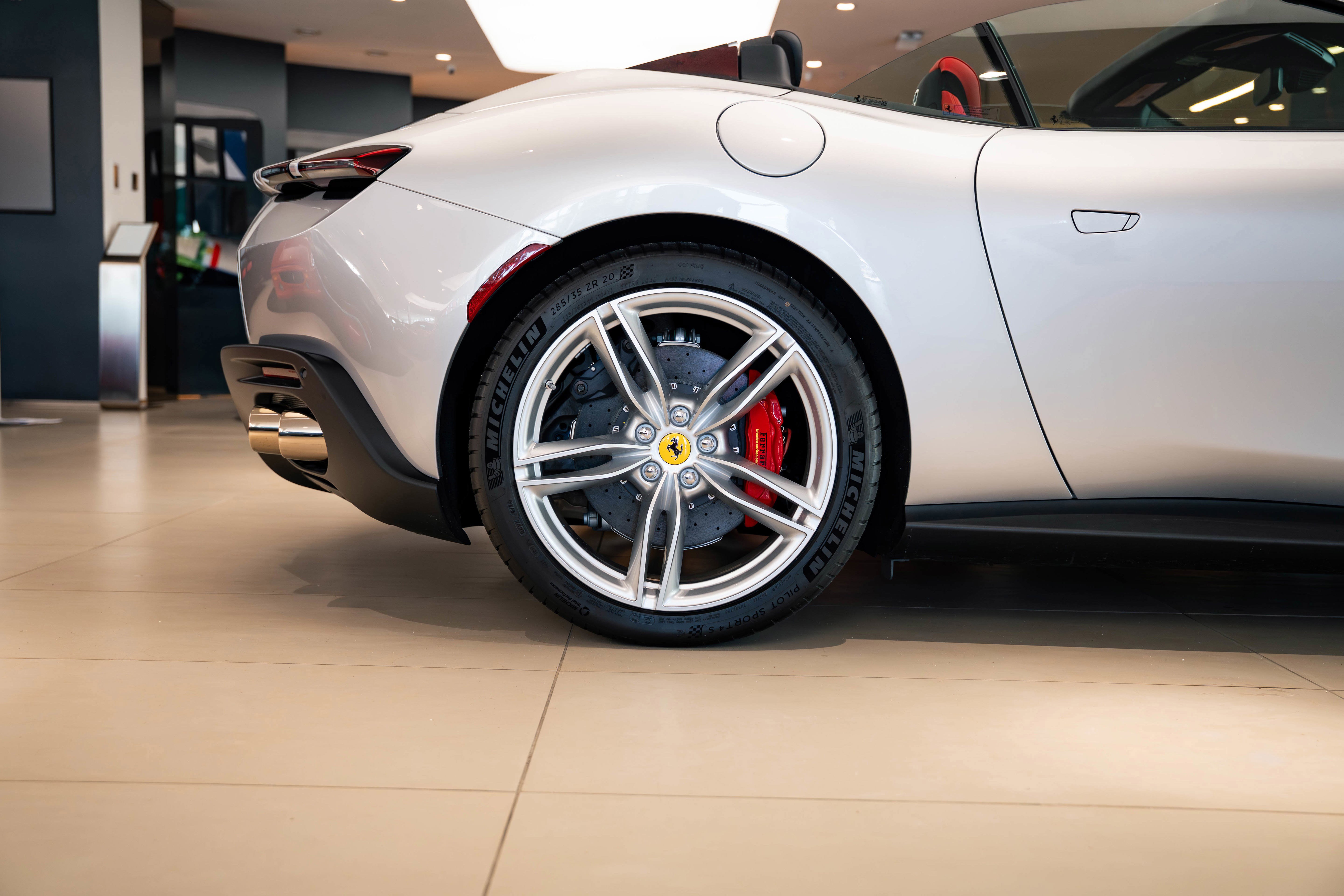 2024 Ferrari Roma Spider photo 31