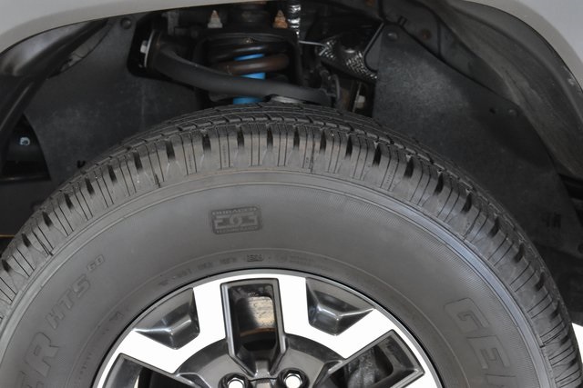 2021 Toyota Tacoma TRD Off-Road photo 21